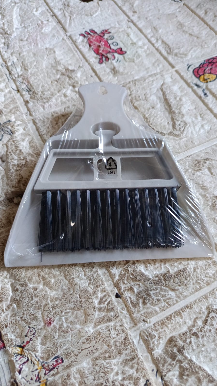 8748 Dustpan Supdi with Brush, Dustpan For Car Office Desk, Wardrobe, Dinning Table, laptop, Keyboard Cleaning, Multipurpose Cleaning 8748 Dustpan Supdi with Brush, Dustpan For Car Office Desk, Wardrobe, Dinning Table, laptop, Keyboard Cleaning, Multipurpose Cleaning